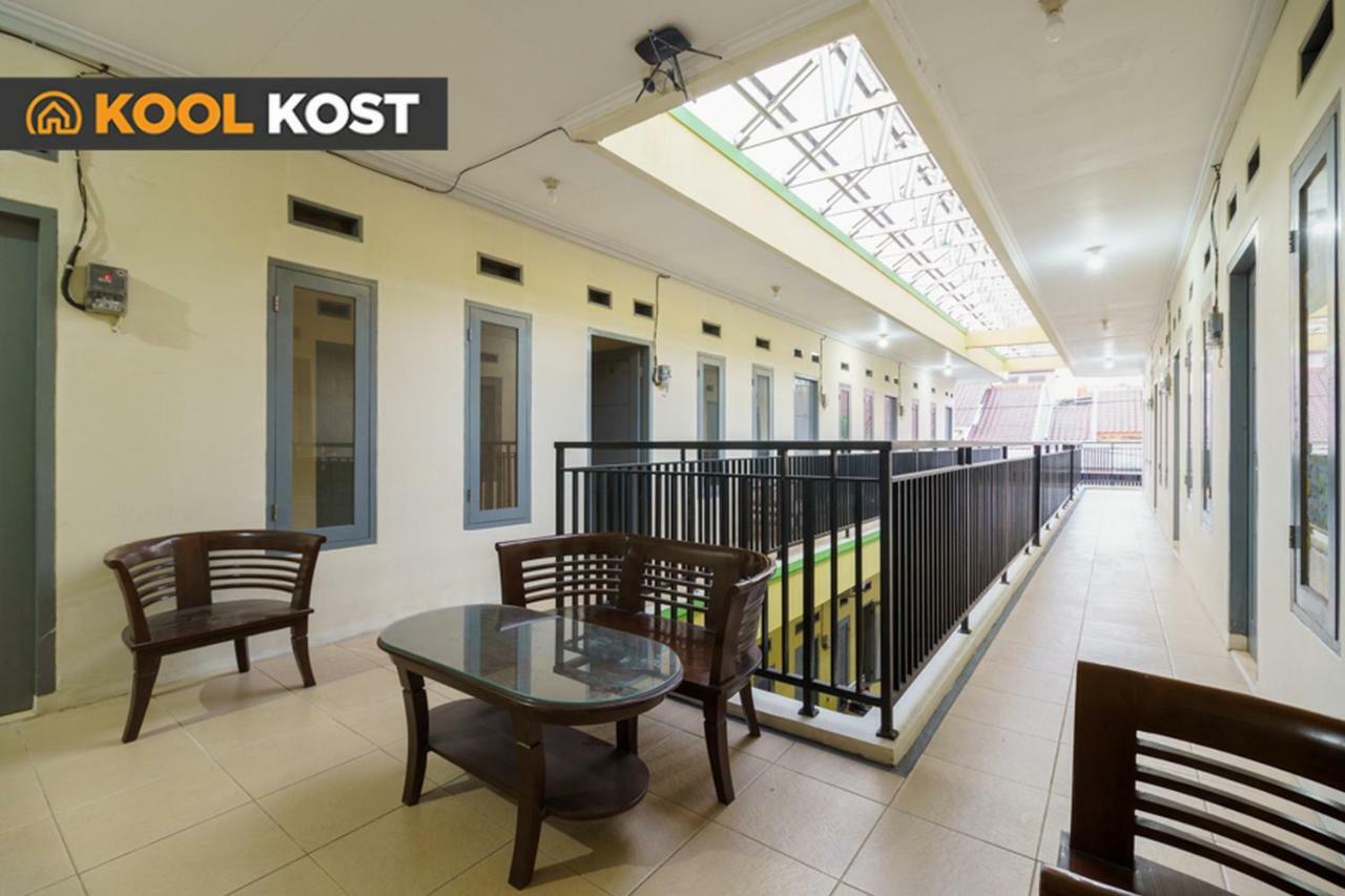 Hôtel Koolkost Syariah @ Grand Depok City Extérieur photo